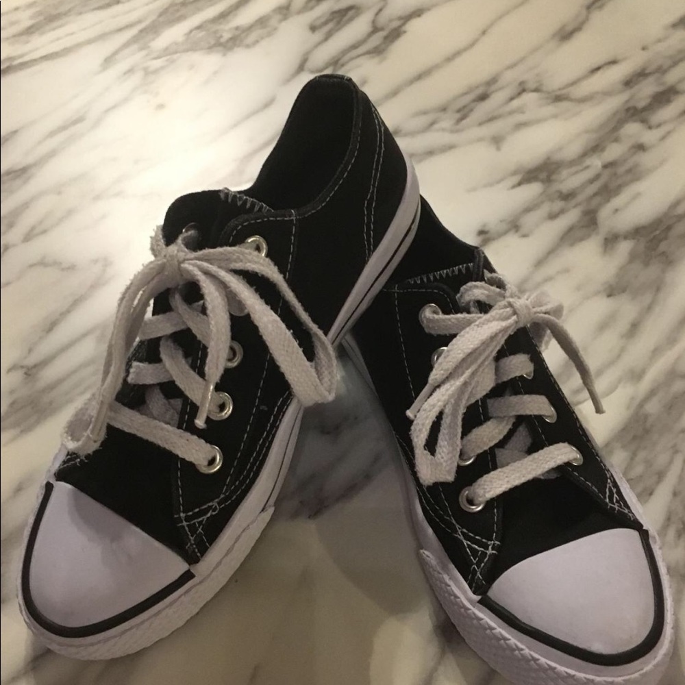 Girls Size 1 1/12 Air walk Shoes